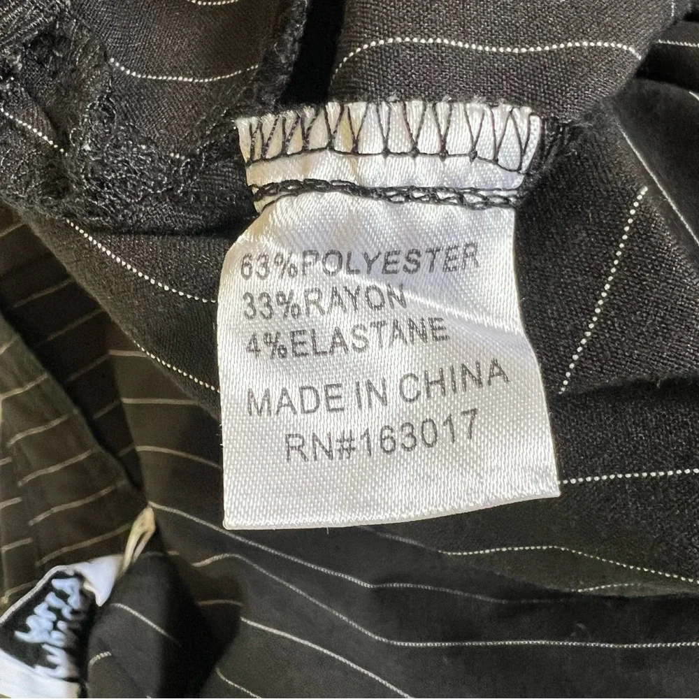 Princess Polly Hayden Black  White Pinstripe Print Wide Leg Overalls Size 12 - Picture 12 of 15